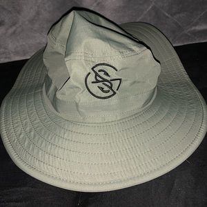 GOOGAN SQUAD bucket hat